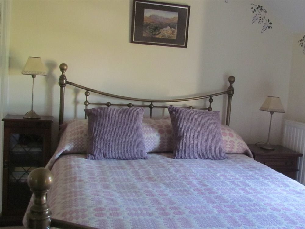 Celyn Villa Bed And Breakfast Holywell  Eksteriør billede