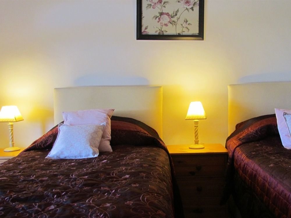 Celyn Villa Bed And Breakfast Holywell  Eksteriør billede